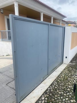 Instalação ou Reparação de Portões