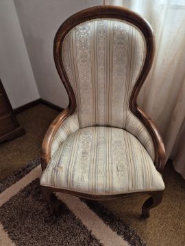 Upholsterer