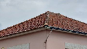 Roof Installation Professional