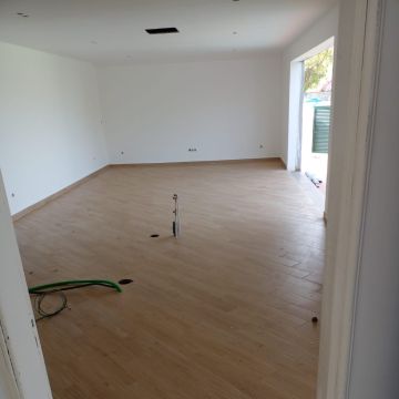 Construhelp - Torres Vedras - Revestimento de Pavimento