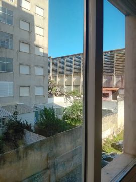 Aisha - Amadora - Windows Cleaning