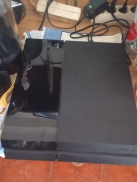 Technicien en réparation de consoles