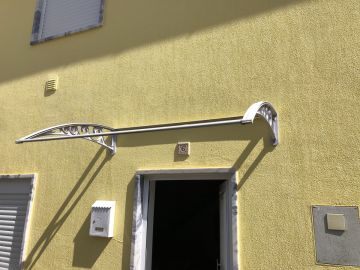Awning Installer
