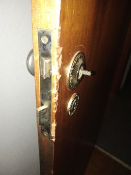 Cerrajero para reparación de puertas