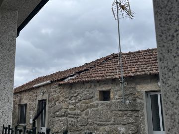 Roof Installation Professional
