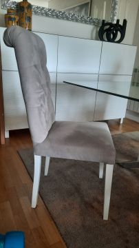 Handwerker für Möbelreparatur