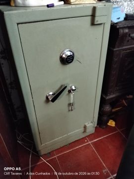 Apertura e Instalación de Cajas Fuertes - C. T.