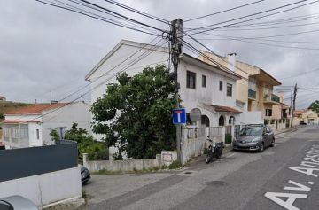 Roof Installation Professional