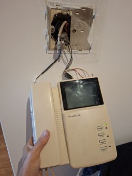 Técnico de Intercomunicadores
