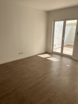 Laminate and Vinyl Flooring Specialist - Home Improvements