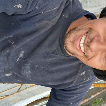 Tamanho absoluto - Barcelos - Trockenbau reparieren und Oberflächenstruktur geben
