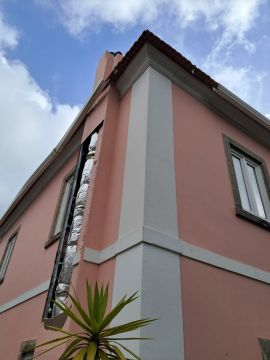 Gutter Installer