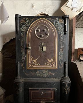 Experte für das Öffnen und Installieren von Tresoren