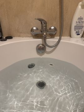 Técnico (Reparação de Jacuzzi e Spa)