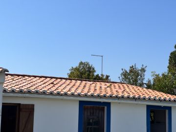 Roof Installation Professional