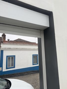 Especialista en reparación de puertas de garaje - Hogar
