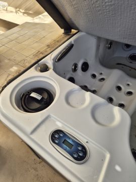 Especialista de Limpeza de Jacuzzi e Spa