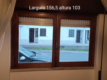 Empresa de Caixilharia de PVC
