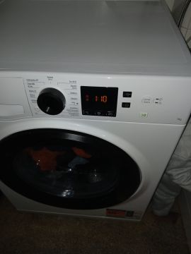 Techniker für Waschmaschinen