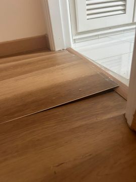 Técnico de Pisos em Madeira - Casa