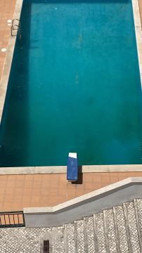 Dienstleister für Swimmingpools (Reinigung)