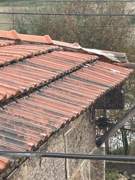 Roof Installation Professional