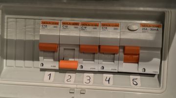 Instalação de Interruptores e Tomadas
