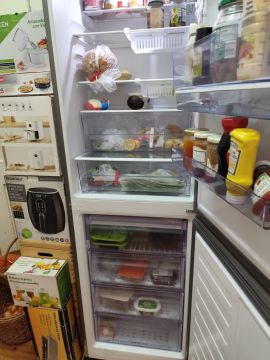 Manutenção ou Reparação de Frigorífico - Cozinha