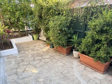 Gartenarbeiten - Haus