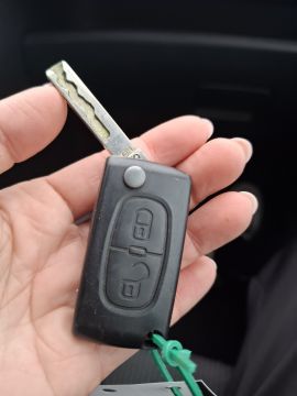 Especialista de Reparação de Chaves de Automóveis e Comandos