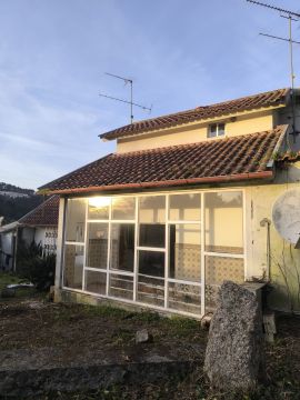 Roof Installation Professional