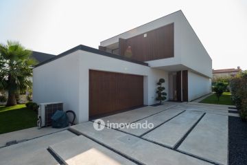 Exterior Painter