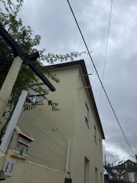 Gutter Installer
