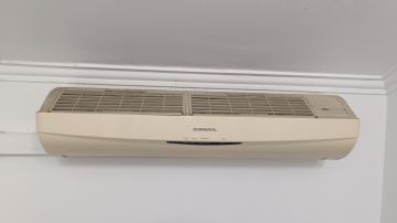 Technicien en réparation de climatisation