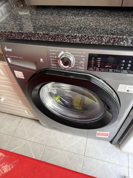 Techniker für Waschmaschinen