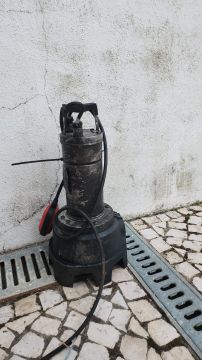 Reparação ou Manutenção de Bomba de Água