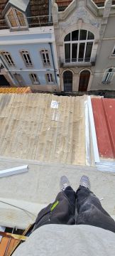 Dachdecker (Bau- oder Austausch)