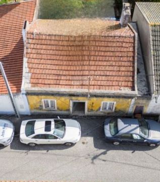 Roof Installation Professional