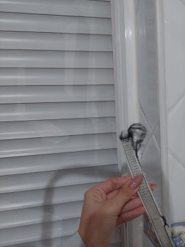 Window Blinds Repair Specialist