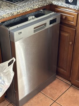 Techniker für Geschirrspüler