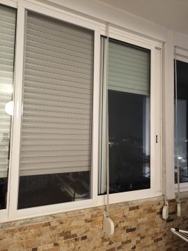 Window Blinds Repair Specialist