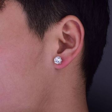 Piercing Artist