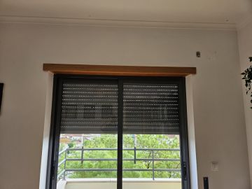 Gutter Installer