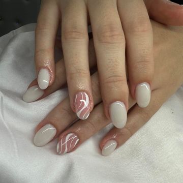 Márcia Tavares - Lisboa - Manicure and pedicure