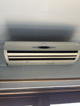Technicien en réparation de climatisation