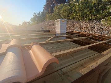 Roof Installation Professional
