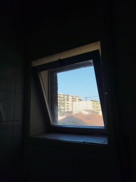 Empresa de Caixilharia de Alumínio