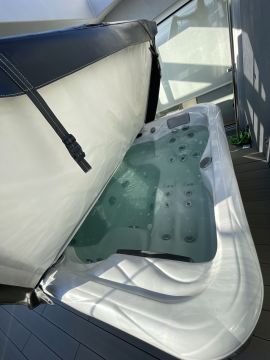 Especialista de Limpeza de Jacuzzi e Spa - Casa