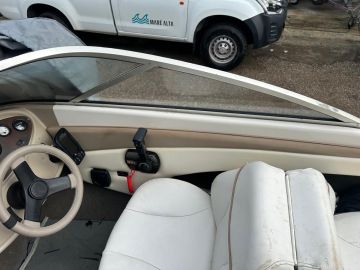 Upholstery Service - Upholsterer