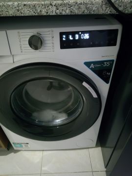 Techniker für Waschmaschinen